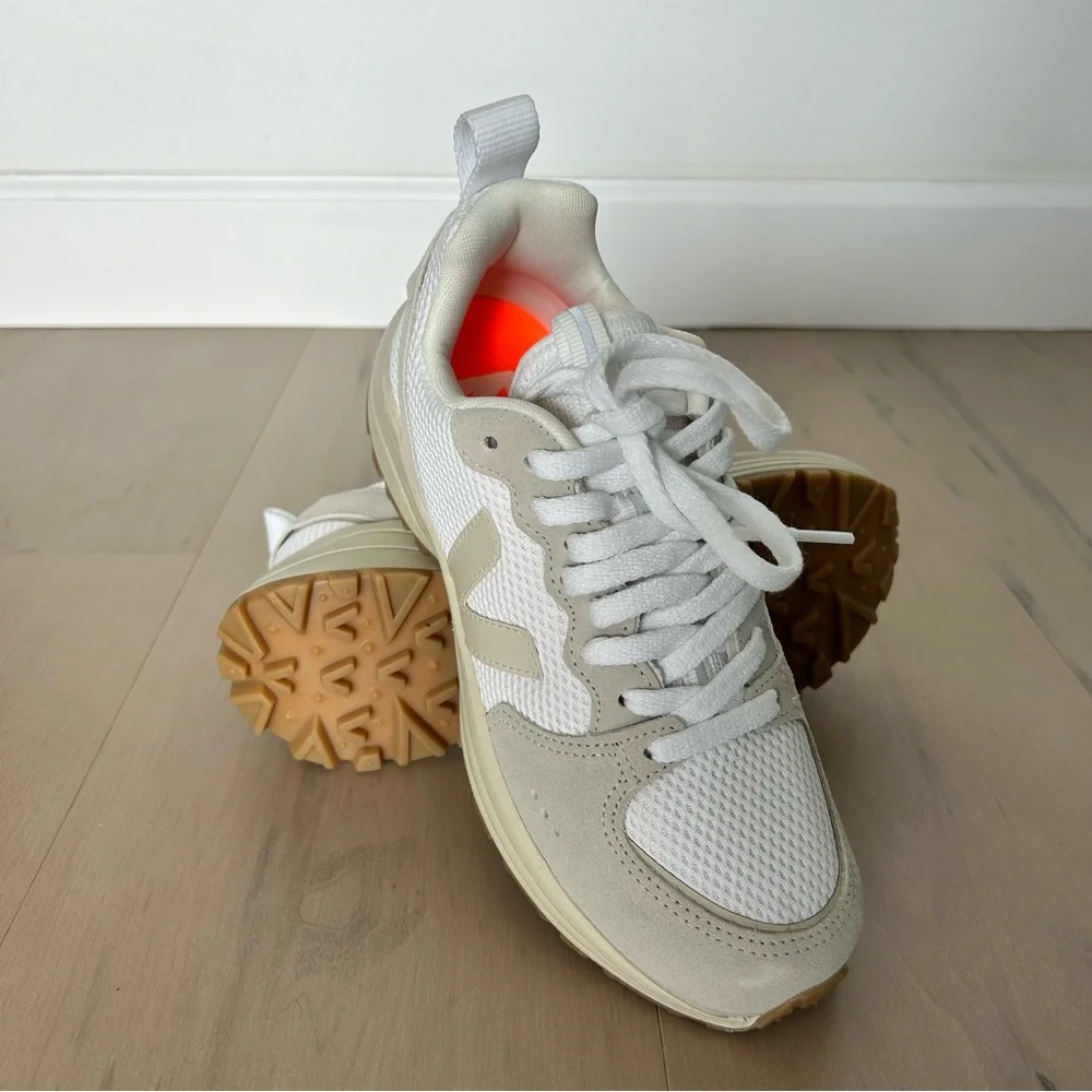 Veja Venturi II Women's Sneakers, Size 5, fits like a 6! Runs big. NWOT - Picture 13 of 15